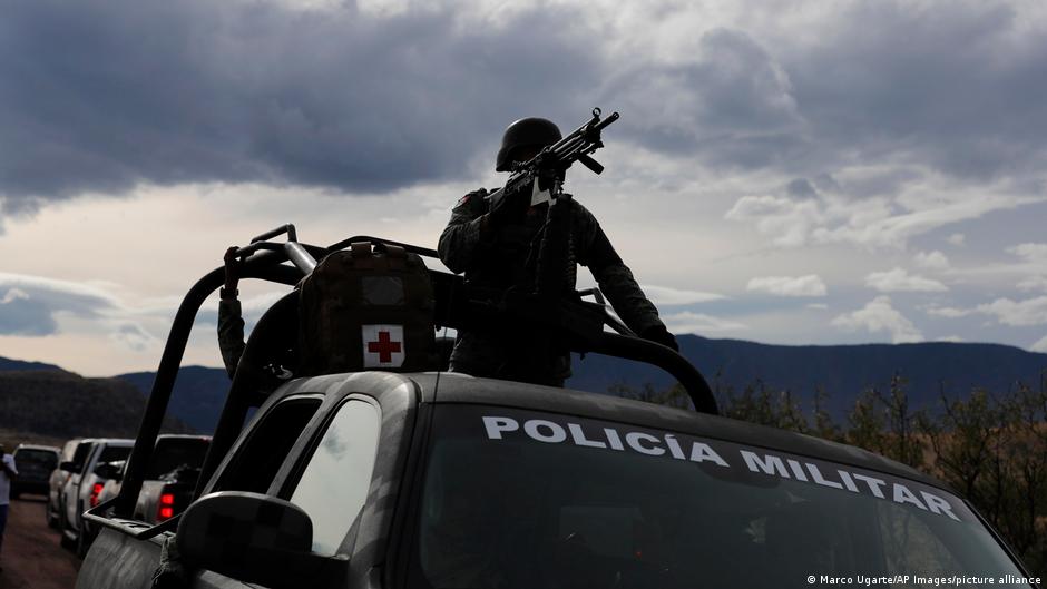 Arman a niños en México para enfrentar al crimen organizado