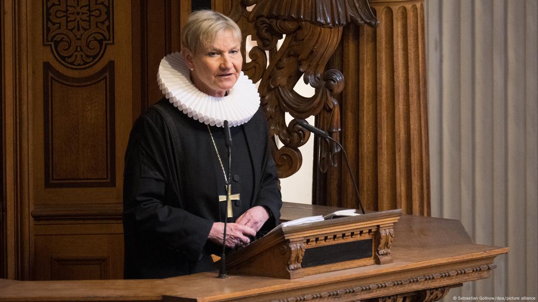 Die kommissarische Ratsvorsitzende der Evangelischen Kirche in Deutschland (EKD), Bischöfin Kirsten Fehrs, beim Gedenkgottesdienst für Wolfgang Schäuble im Berliner Dom  