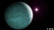 Das Hubble-Teleskop hat Wasserdampf auf einem Exoplaneten entdeckt.
NASA's Exoplanet Exploration Program