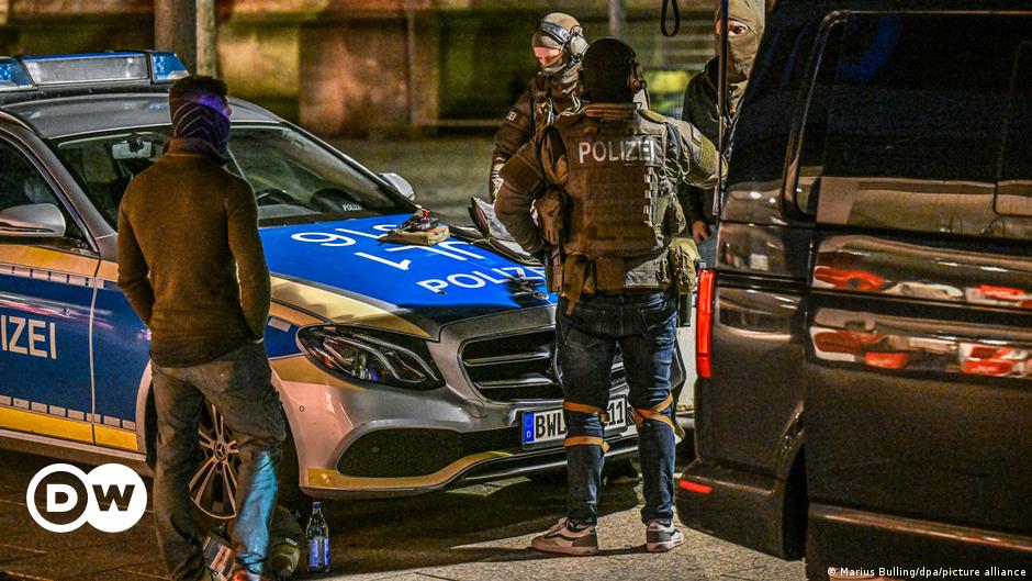 Geiselnahme in Ulm endet mit Polizeischießerei – DW – 27.01.2024