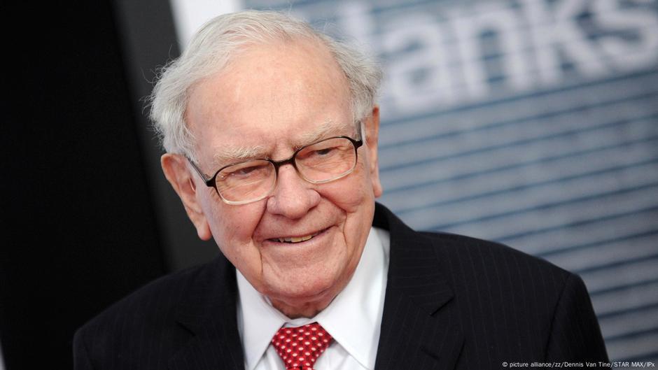 Warren Buffett to step down as CEO of Berkshire Hathaway  DW  05/03/2025