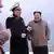 Лидер КНДР Ким Чен Ын в окружении военных чиновников (фото из архива)