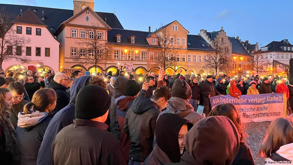 East Germans take a stand against the far right – DW – 02/02/2024 - Vimarsana News