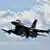 Винищувач F-16 в небі