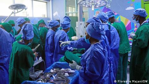 Salle d'opération dans un centre de santé