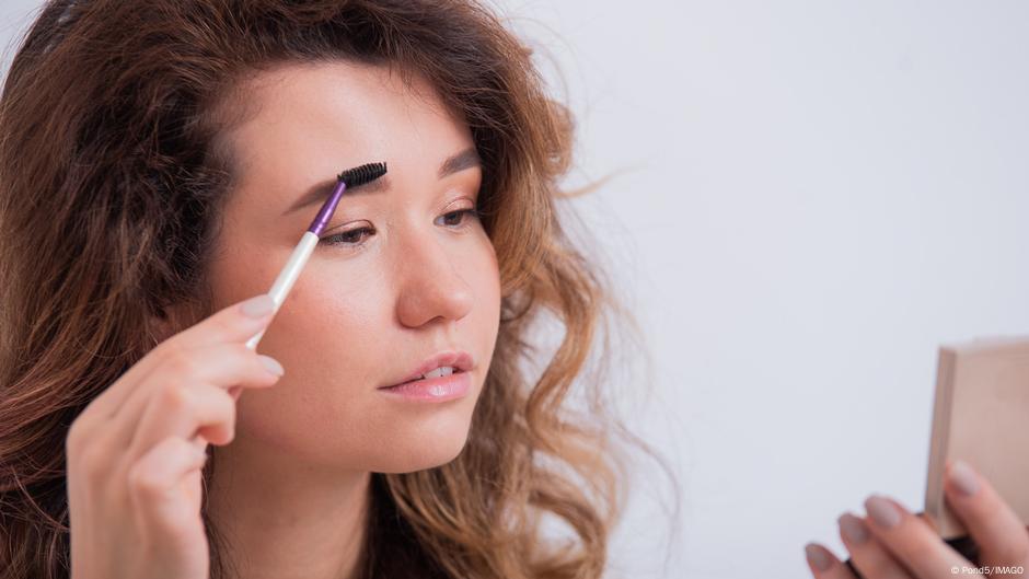 احذروا هذه المادة "المسرطنة" في مستحضرات التجميل والعناية الشخصية!