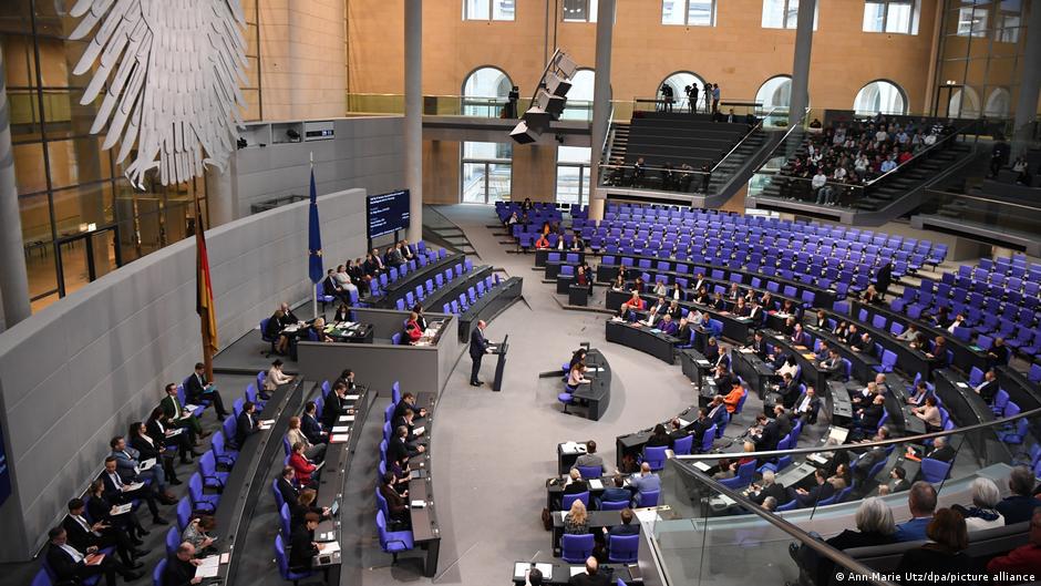 ドイツ連邦議会、物議を醸すディーゼル補助金削減を承認 – DW – 2024/02/02