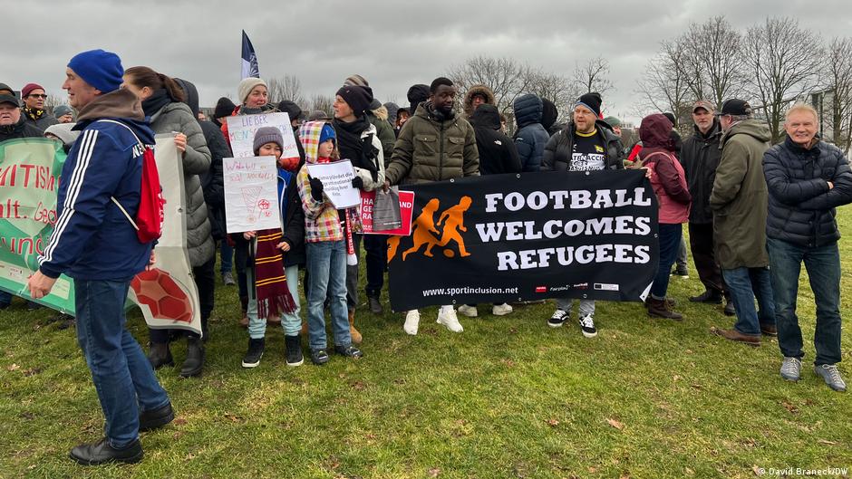 Berliner Fußballfans vereint gegen Rechtsextremismus