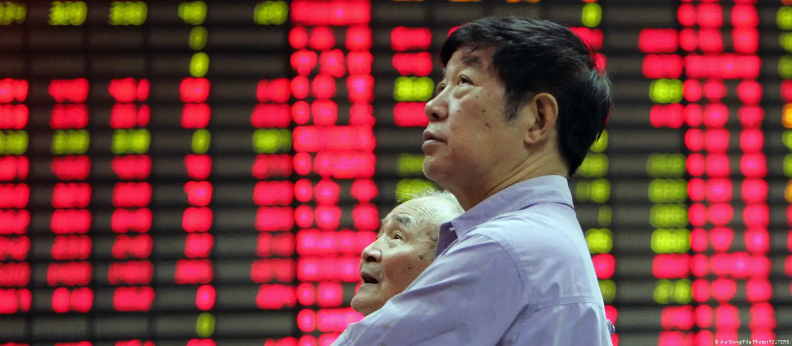 中国股市上演狂飙刺激措施推动股市翻红