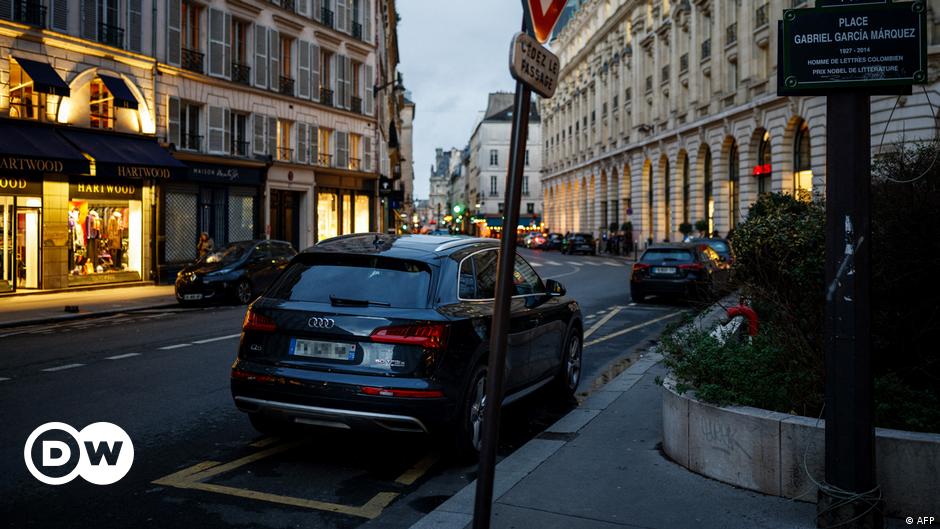 파리, SUV 주차 요금 두 배로 투표 – DW – 2024년 5월 2일