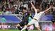 اللاعب الكوري سون هيونغ-مين مع المدافع الأردني يزن العرب في نصف نهائي كأس آسيا (06.02.2024) اللاعب الكوري سون هيونغ-مين مع المدافع الأردني يزن العرب في نصف نهائي كأس آسيا (06.02.2024)