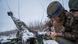 Украинские военные на линии фронта 