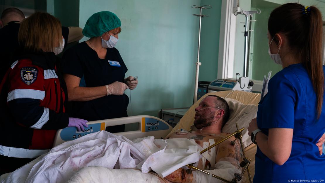 Enfermaria em hospital da Ucrânia