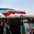 Multidão em praça de Teerã nas comemorações do 45º aniversário da Revolução Islâmica