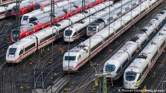German rail firm Deutsche Bahn plunges deeper into red