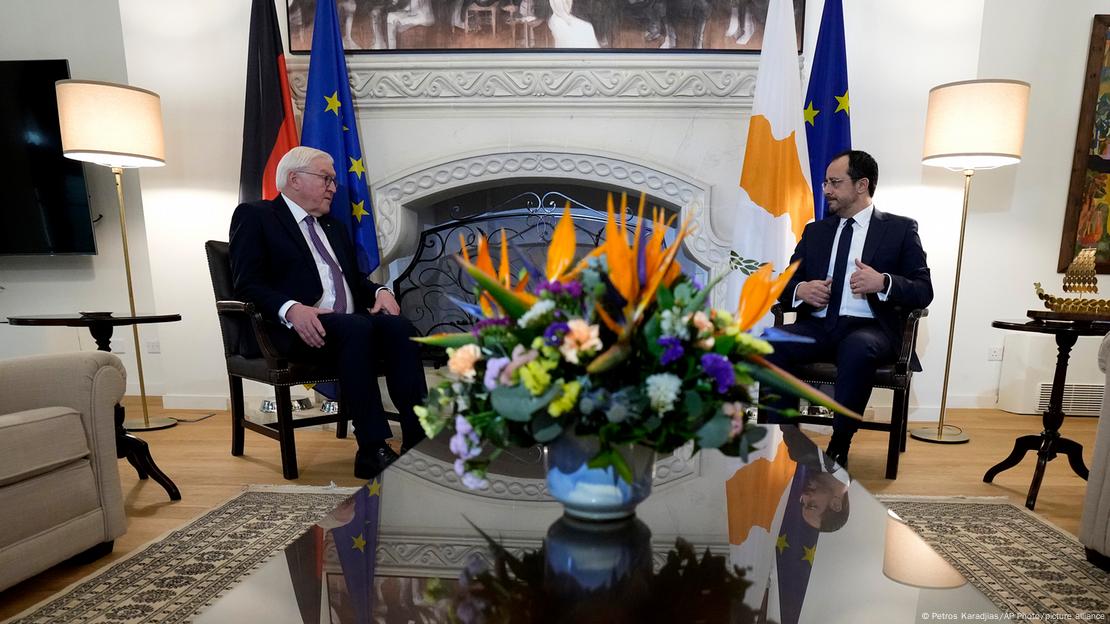 Almanya Cumhurbaşkanı Frank-Walter Steinmeier ve AB üyesi Kıbrıs Cumhuriyeti’nin Cumhurbaşkanı Nikos Hristodulidis.