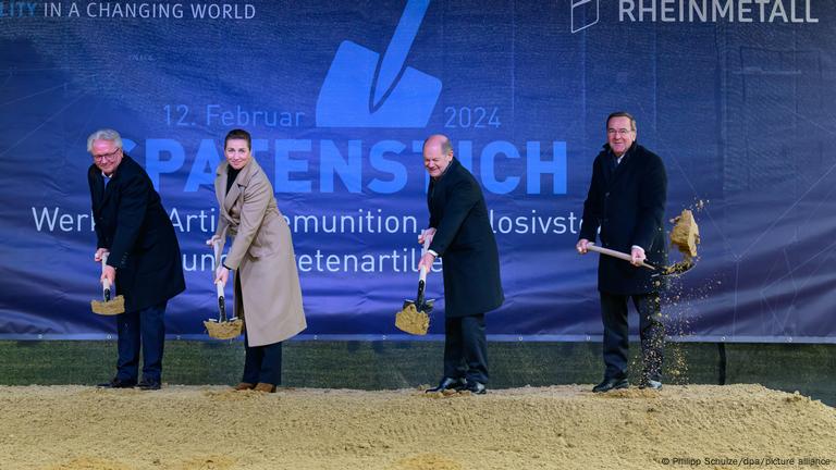 Церемонія початку будівництва заводу в Унтерлюсі, лютий 2024 Церемонія початку будівництва заводу в Унтерлюсі, лютий 2024