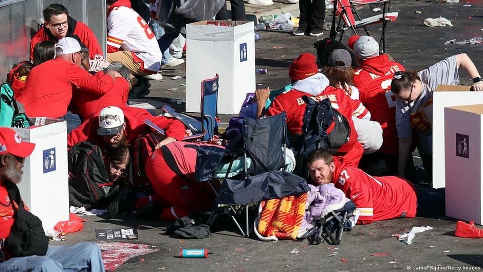 News kompakt: Tödliche Schüsse bei Parade nach Super Bowl