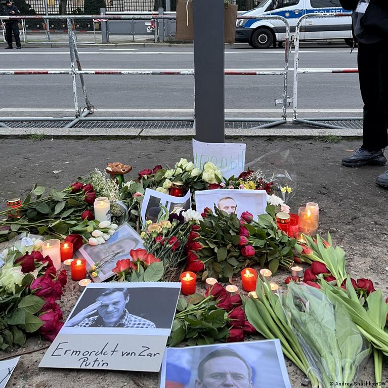 Нәжіс пен зәрмен порно