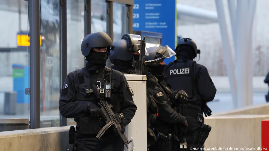 Germany: False alarm in hunt for terrorist on run since 90s – DW – 02/17/2024 - Vimarsana News