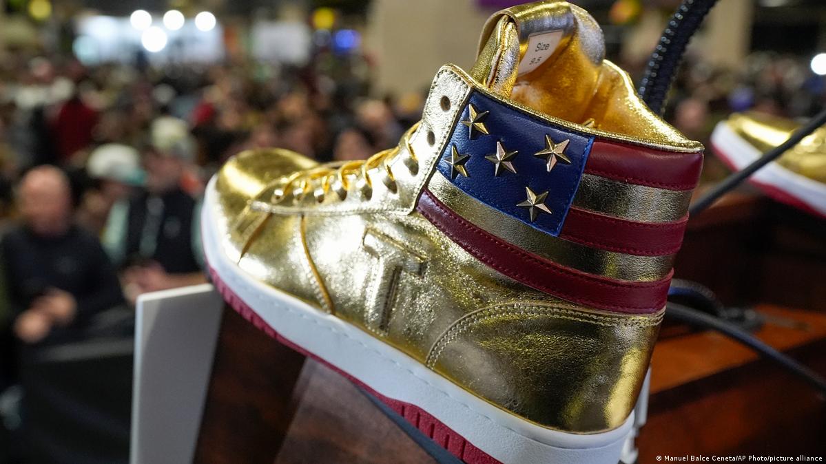 Trump hawks 399 golden sneakers after courtordered fine DW 02/18/2024