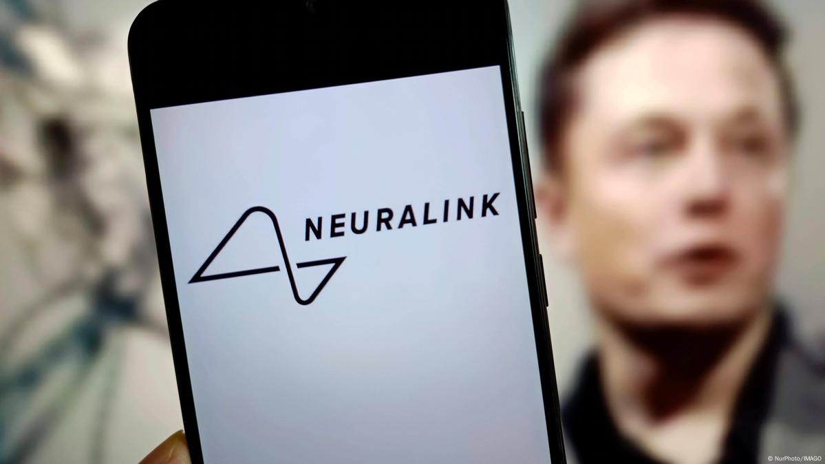 Neuralink разрешили вживить чип в мозг второму добровольцу – DW – 20.05.2024