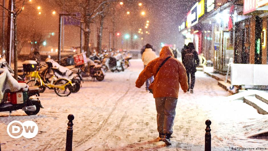 China issues weather warnings as temperatures plunge