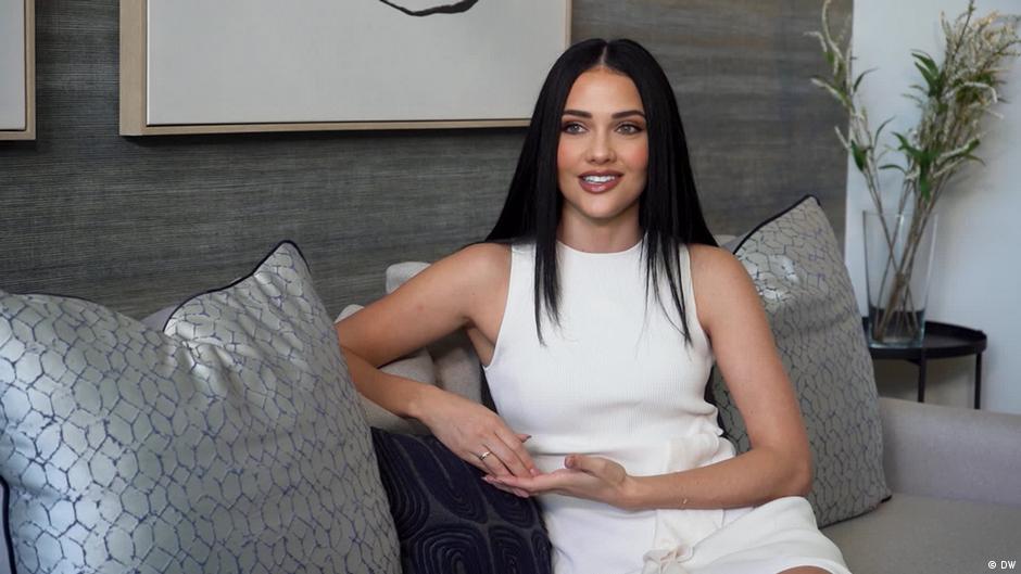 Miss South Africa on mental health and depression – DW – 03/01/2024