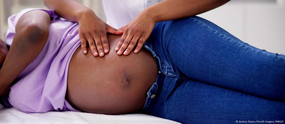 Manter um cuidado pré-natal regular é uma das formas mais eficazes de acompanhar alterações sutis que poderiam indicar pré-eclâmpsia ou síndrome de Hellp