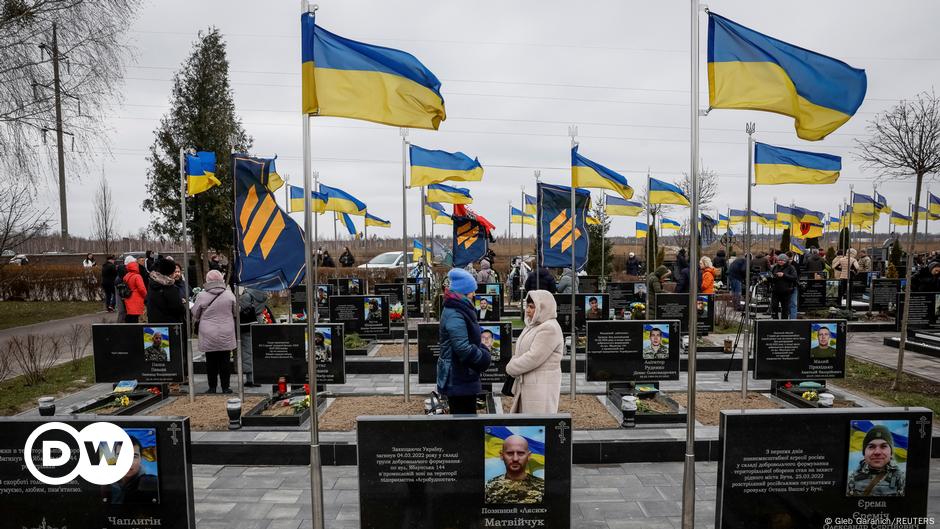 Ukraine updates: Kyiv marks 2 years since Russian invasion – DW – 02/24 ...