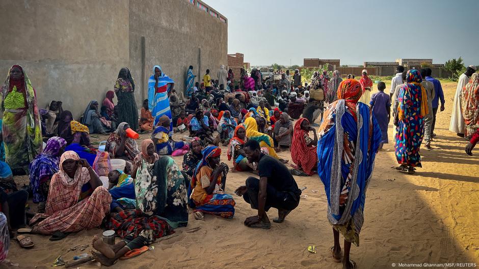 الحرب في السودان: نزوح المدنيين وسط مخاطر المجاعة والأمراض