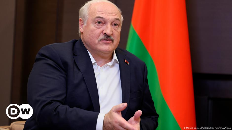 Belarus Lukashenko says he'll run for president in 2025 DW 02/25/2024