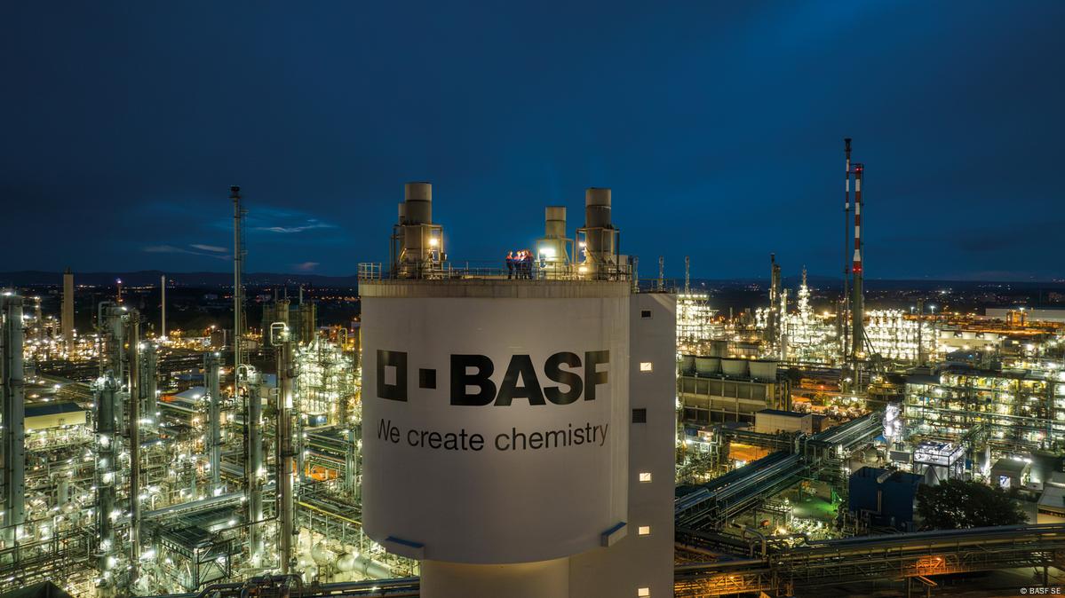 Гигант химии BASF: насколько плохи дела без газа из России? – DW – 27. ...