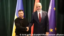 28.02.2024+++ Albanian Prime Minister Edi Rama, right, welcomes Ukrainian President Volodymyr Zelenskyy before their meeting in Tirana, Albania, Wednesday, Feb. 28, 2024. Albania hosts on Thursday a summit of Southeastern European countries on peace, security and cooperation, focused on the war in Ukraine. (AP Photo/Armando Babani)