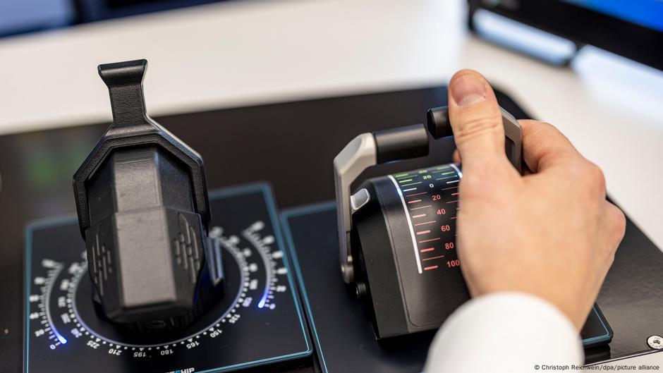ألمانيا تكافح نقص العمالة: سفينة تعمل بالتحكم عن بعد