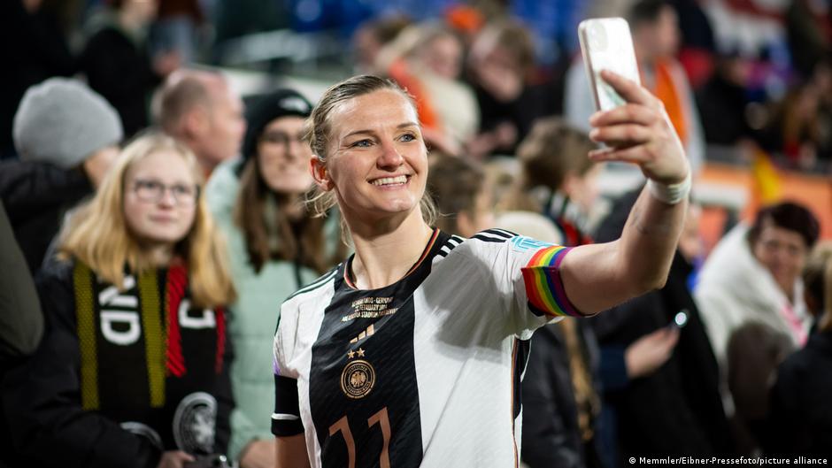 Rekordspielerinnen der deutschen FußballNationalmannschaft DW 30.