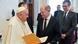 Bundeskanzler Olaf Scholz bei einer Audienz bei Papst Franziskus Bundeskanzler Olaf Scholz bei einer Audienz bei Papst Franziskus