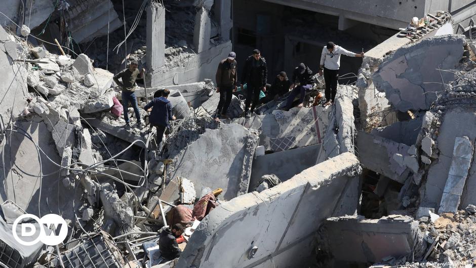 Israele bombarda nuovamente Gaza nel mezzo delle tensioni con l'Iran – DW – 04/12/2024