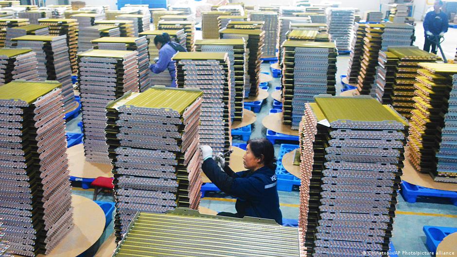 中国、不安定な経済にもかかわらず5％の成長目標を約束 – DW – 03/06/2024