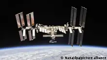 Ansicht der Internationalen Raumstation (ISS). (zu dpa: «ISS-Trümmer könnten Erde treffen - Deutschland wohl nicht gefährdet») +++ dpa-Bildfunk +++