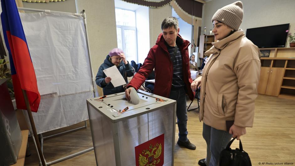 News kompakt: Präsidentenwahl in Russland hat begonnen