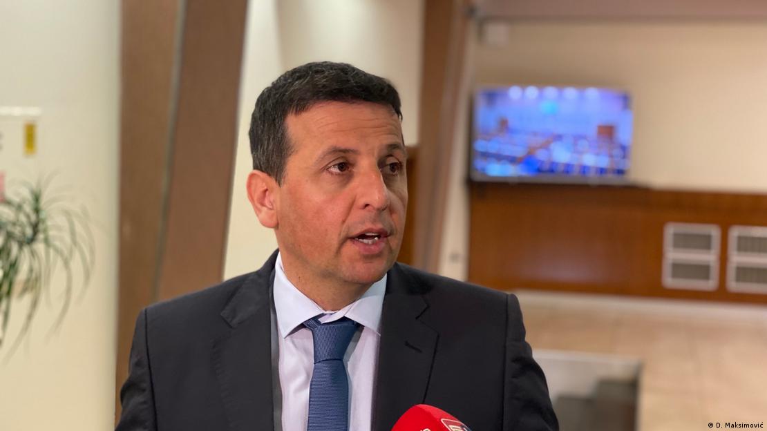 Poslanik Skupštine RS Nebojša Vukanović govori u mikrofon