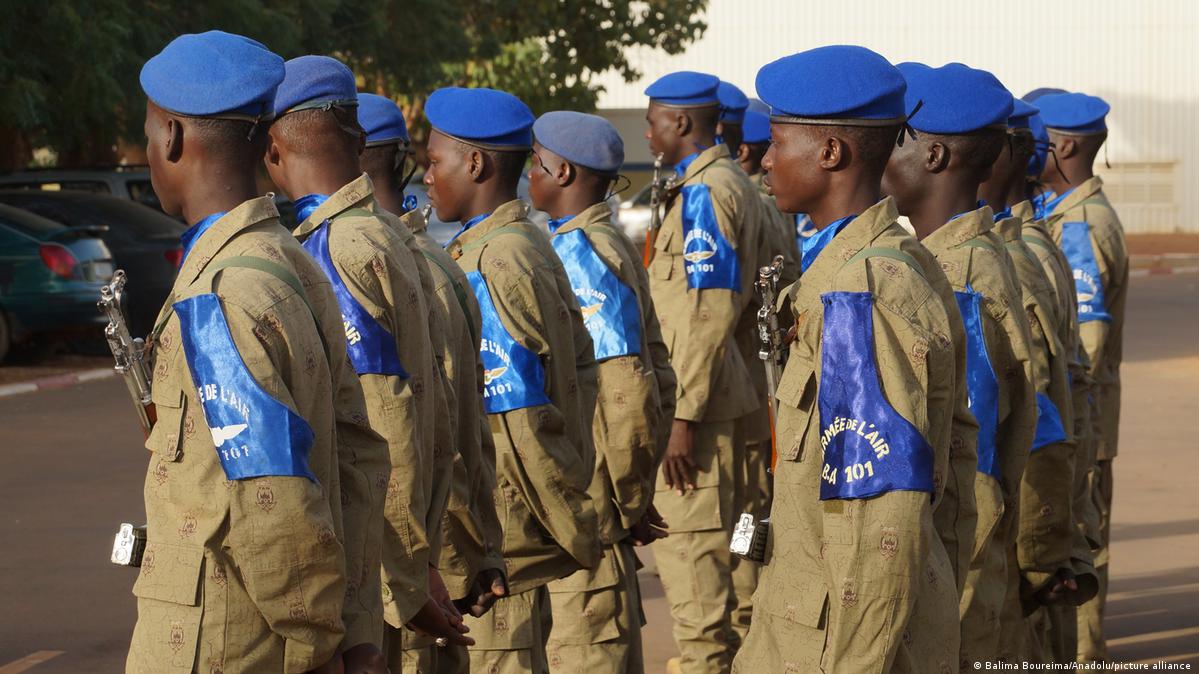 Er-xotinlar va talabalar ishtirokidagi ruscha jinsiy aloqa videolarini tomosha qiling Yosh qizni sikayotgan qariyalarning porno suratlari