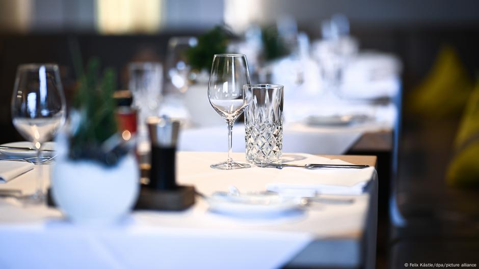 Niemcy coraz rzadziej wychodzą do restauracji