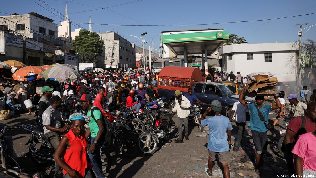 Confusão em rua de Porto Príncipe, Haiti