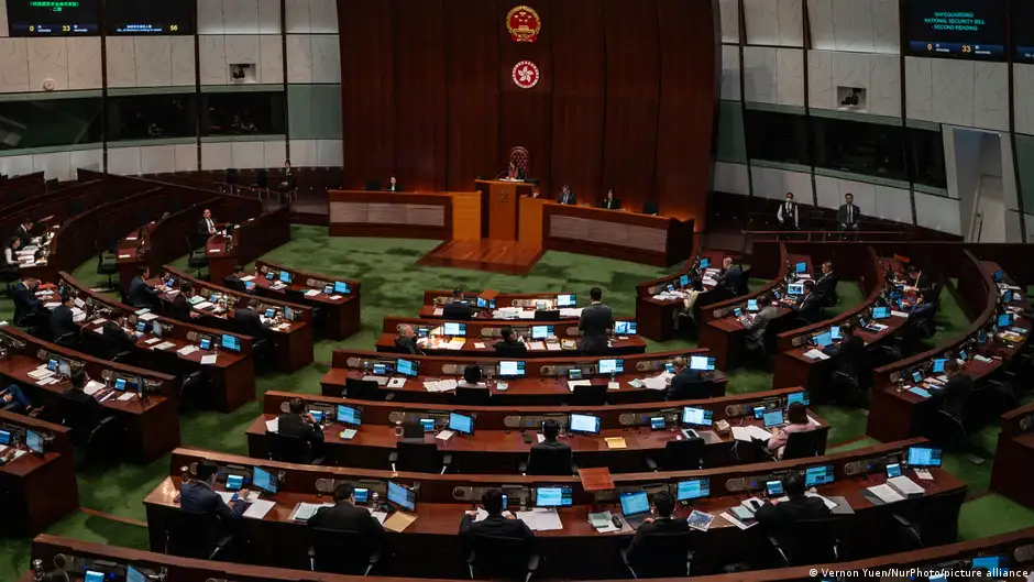 德语媒体：想来香港吗？后果自负！ | 媒体看中国 | DW | 21.03.2024