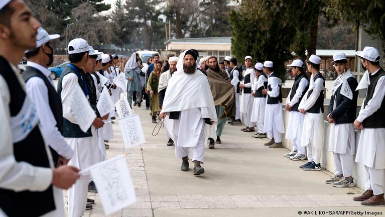 پاکستان: طالبانو د مسلمانو نجونو د تعلیم کنفرانس بلنه رد کړې