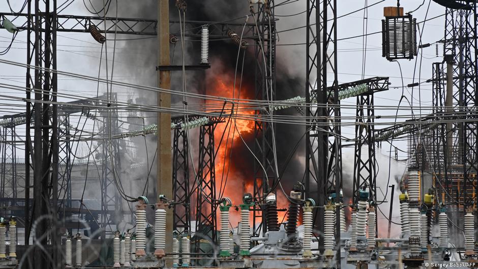 РФ масовано б'є по критичній інфраструктурі в Україні – DW – 27.12.2025