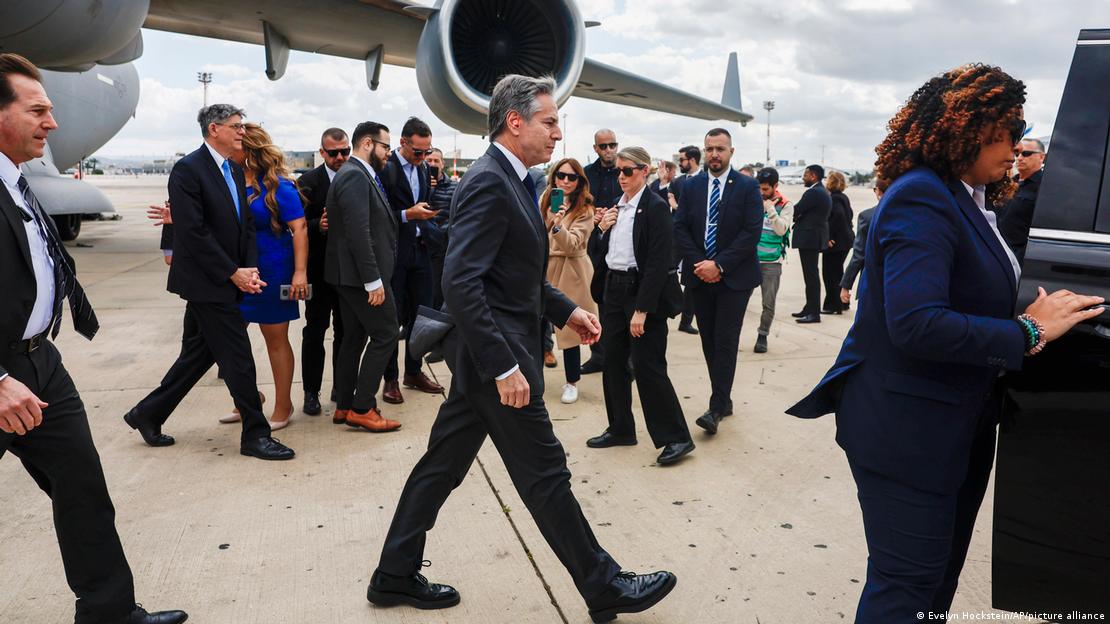 Ο Αμερικανός υπουργός Εξωτερικών Μπλίνκεν φτάνει στο Τελ Αβίβ
