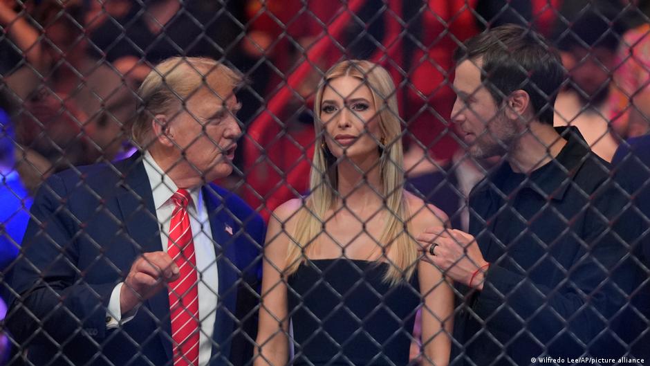 Trump 80. yaşını Beyaz Saray'da kafes dövüşüyle kutlayacak